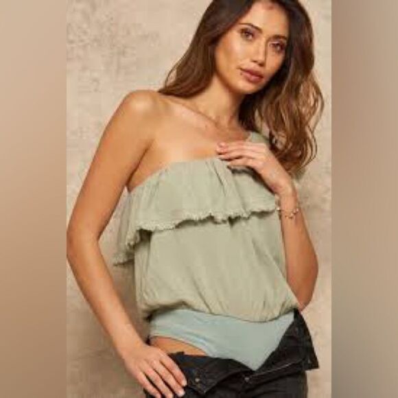 Anthropologie Promesa Green Ruffled Asymmetrical Bodysuit - Picture 1 of 6